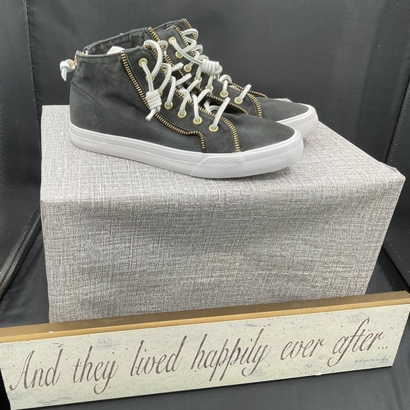 x Rebecca Minkoff Washed Canvas High Top Sneaker (Women) size 7 - Picture 2 of 5